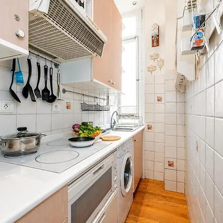Regina - Duplex In Heart Of - Happy